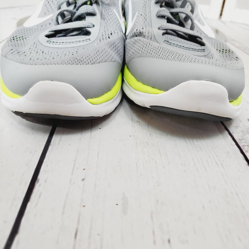 Nike TR 4 Cross Trainer Running Sneakers Size: 8 - Picture 9 of 11